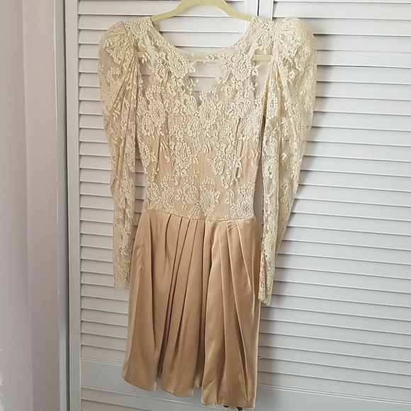 Vintage Dresses & Skirts - Vintage Saks Fith Avenue lace and silk Dress